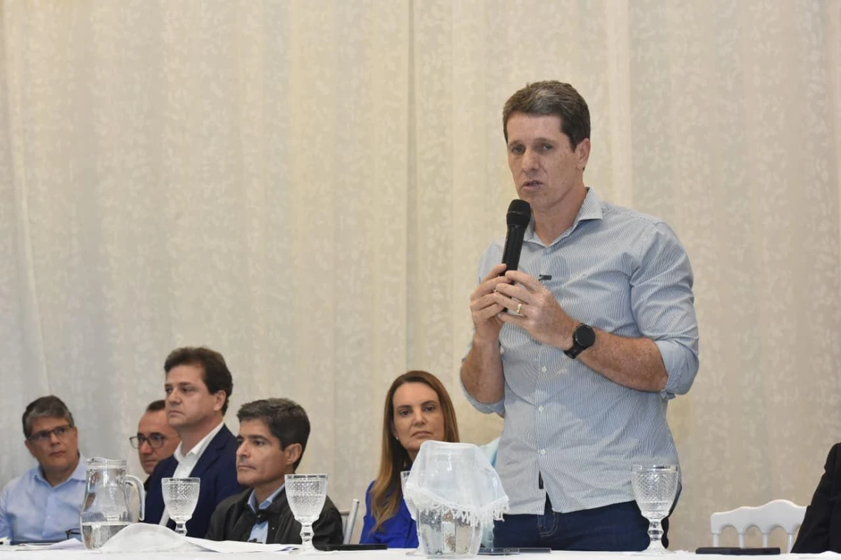 ze-coca-aponta-desespero-do-governo-e-diz-que-jeronimo-tenta-culpar-prefeitos-aliados-por-crise-na-saude-da-bahia-3384933-article
